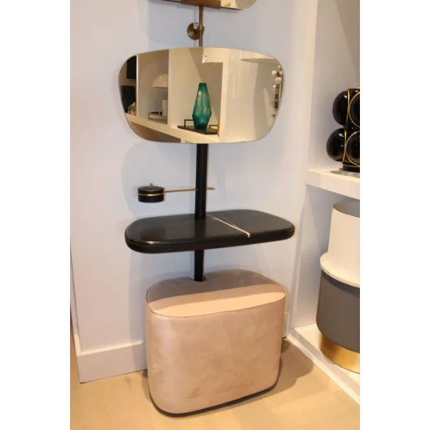 Sophisticated dressing table inspired by a sensitive woman. Designed by Andrés Martínez. Seductive objects that transform...