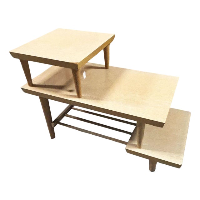 1950s Mid-Century Modern Wood Laminate and Brass Three-Tier Side Lamp Table For Sale