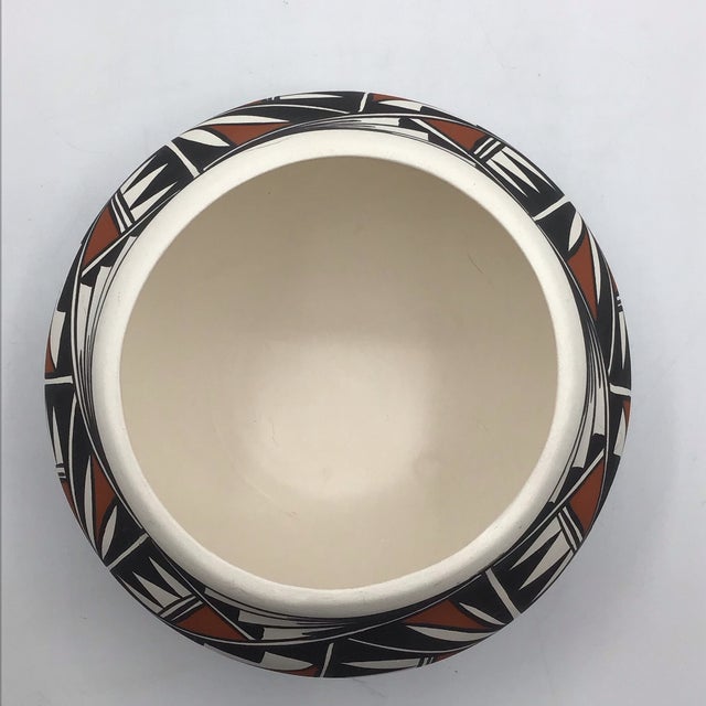 Vintage Acoma Pueblo Pottery Cache Pot Handpainted Polychrome Signed For Sale - Image 4 of 9