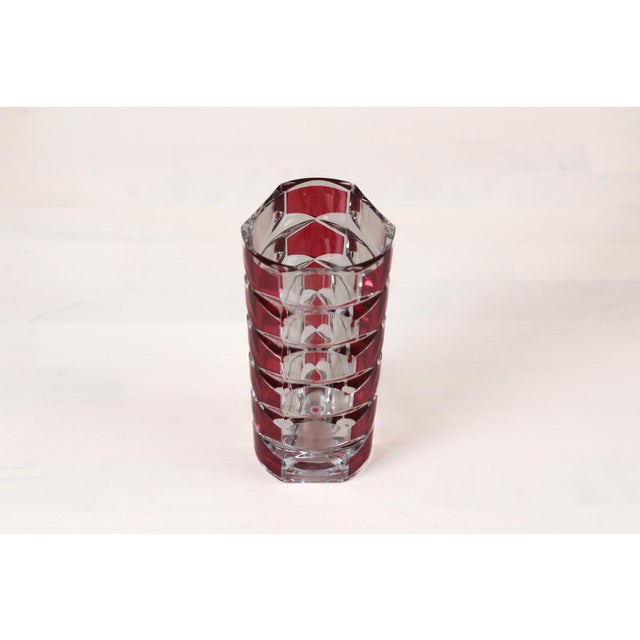 Mid-Century Modern French Cut to Clear Ruby Crystal Vase For Sale - Image 4 of 12