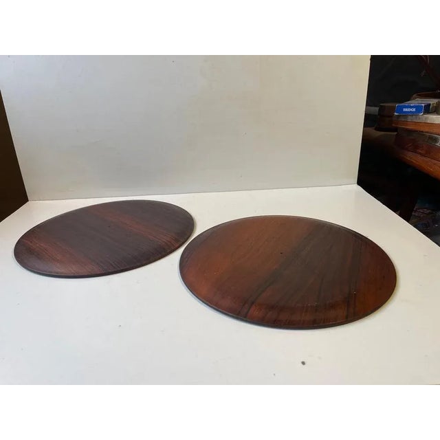 Scandinavian Modern Round Rosewood Serving Trays, 1960s, Set of 2 For Sale - Image 6 of 7