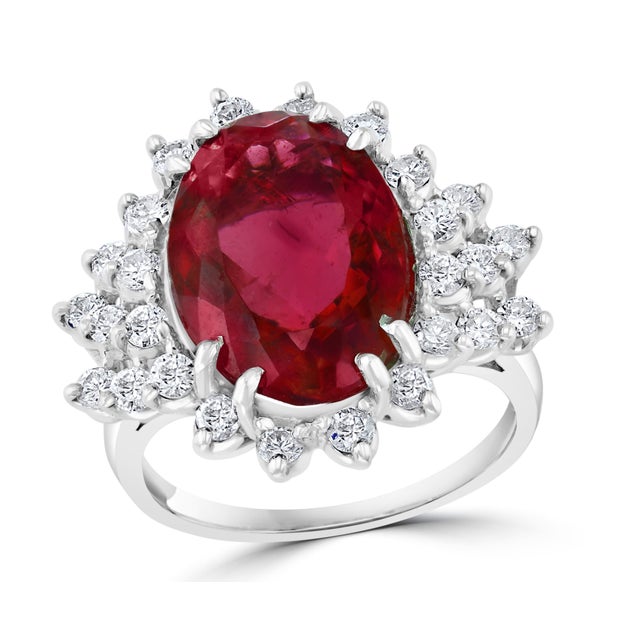Traditional 7.5 Carat Oval Rubellite and 1 Carat Diamond 18 Karat Gold Cocktail Ring Estate For Sale - Image 3 of 18