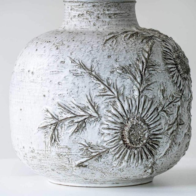 Vaullaris White Lamp with Floral Relief by R. Houben, 1970 For Sale - Image 3 of 11