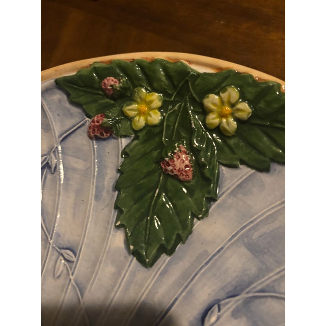 Victorian Late 19th Century Majolica Strawberry Shell Ceramic Serving Platter For Sale - Image 3 of 4