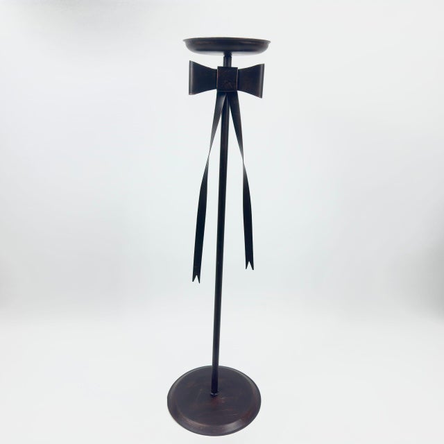 Rustic Hand Forged Iron Floor Pedestal 44.5″ (113cm) Artisanal Bronze Finish Bow Tie Ribbon Design Welcome Stand For Sale - Image 3 of 12
