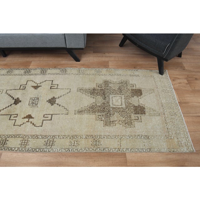1970s Vintage Turkish Handmade Wool Cotton Beige Runner Rug For Sale - Image 9 of 11