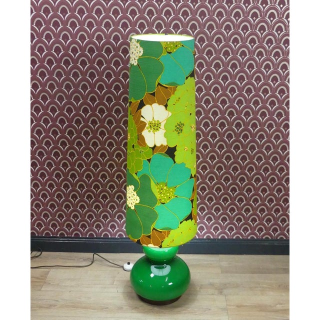 Flower Power Lamp with Umbrella Green Illuminated Glass Base, 1970s For Sale - Image 9 of 15