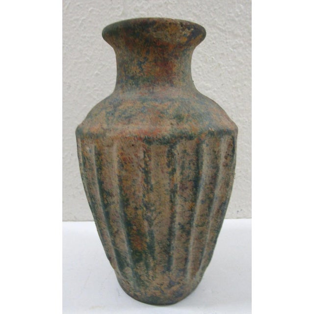 American Antique Bo Fajans 1930s Earthenware Vase With Vertical Fluting 8" Tall For Sale - Image 3 of 13