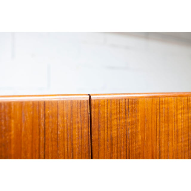 Wood Scandinavian Teak Wardrobe by Eric Grinwis Holland, 1960s For Sale - Image 7 of 18