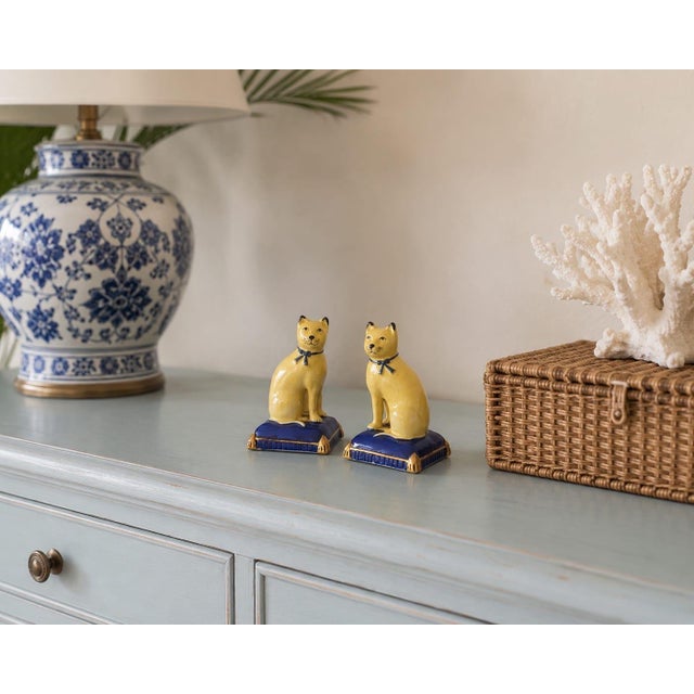 Pair of Vintage Italian Ceramic Cat Figurines on Pillows For Sale - Image 11 of 12