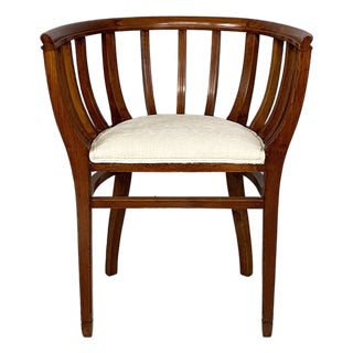 Art Deco Italian Tub Chair in Wood and White Fabric, 1930s For Sale