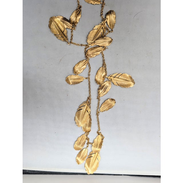 Vintage 1982 Signed Napier Goldtone Feather Charm Necklace For Sale - Image 13 of 14