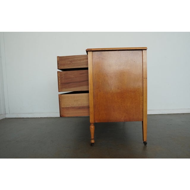 Vintage Warren Furniture Co. 4-Drawer Dresser For Sale - Image 11 of 17