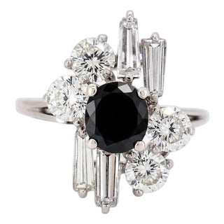 Vintage Modernist Natural Sapphire and Diamond - 18k White Gold Ring, Size 6.75 For Sale