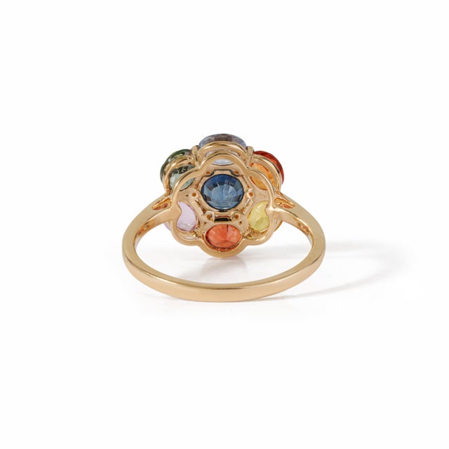 3.21 Carat Rainbow Sapphire and Diamond Floral Cluster Ring Size 4 in 14k Gold For Sale - Image 10 of 18