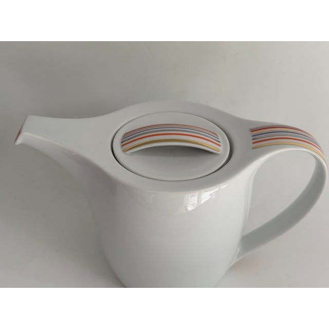 Coffee pot 1L Series: Yono Cyrrus Material: Porcelain Design: Robin Platt and Cairn Young, Decor "Cyrrus" by Margrit...