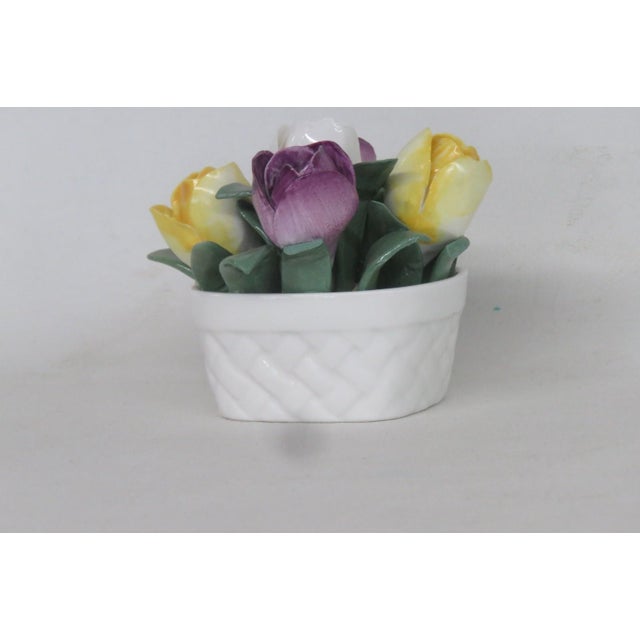 Crown Staffordshire Fine Bone China England Floral Basket January Tulips 4831b For Sale - Image 9 of 12