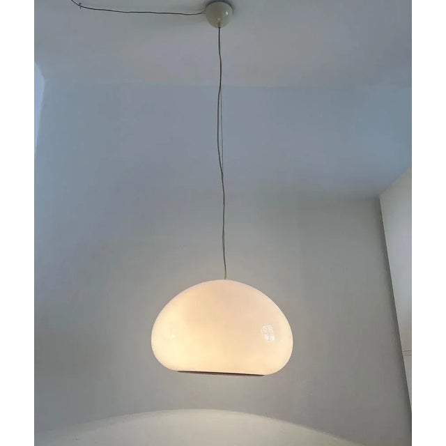 Mid-Century Modern Mid-Century Italian Black and White Pendant Light by Achille and Pier Giacomo Castiglioni for Flos, 1965 For Sale - Image 3 of 15