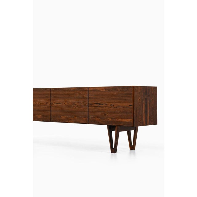 Sideboard in Rosewood by Ib Kofod-Larsen, 1958 For Sale - Image 6 of 9