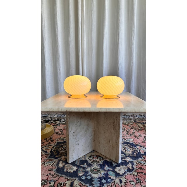 Mid-Century Modern White Swirl Murano Glass Table Lamp with Brass Bases, 1970s For Sale - Image 3 of 18