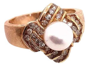 14 Karat Yellow Gold Pearl Solitaire With Diamond Accents Ring, Size 7