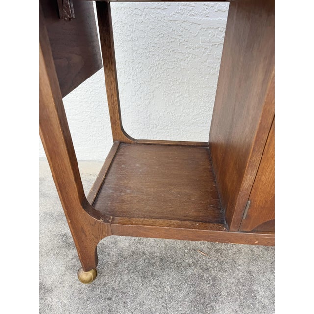 Vintage Broyhill Brasilia Mid Century Walnut and Laminate Serving Bar Cart For Sale - Image 10 of 12