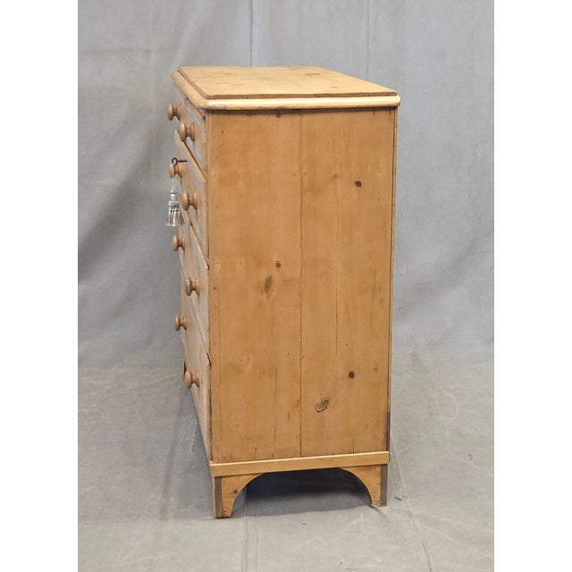 Antique English Edwardian Natural Pine Chest of Drawers With Blue French Line For Sale - Image 13 of 14