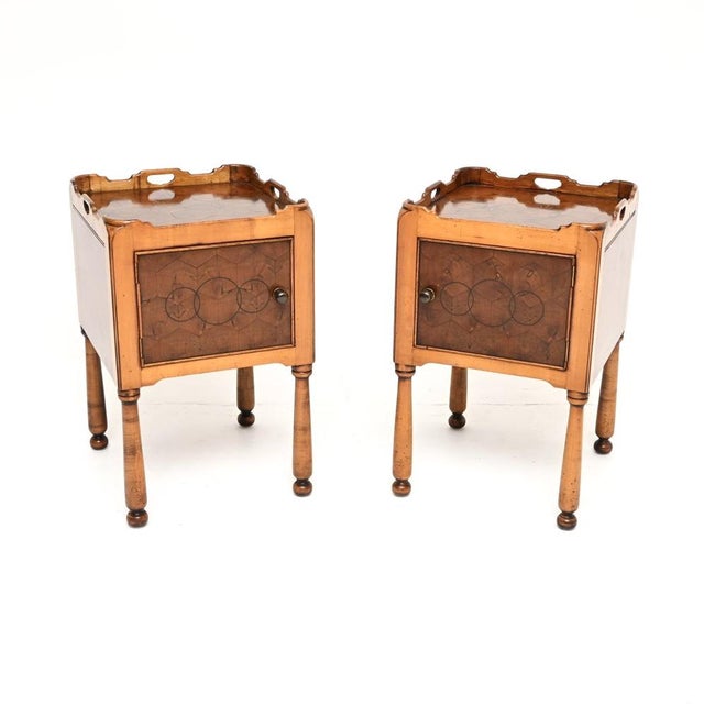 Vintage Georgian Style Yew Wood Oyster Veneer Nightstands, 1930, Set of 2 For Sale - Image 11 of 11