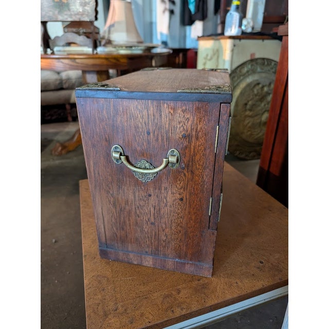 Vintage Chinoiserie Phoenix Jewelry Box | Ornate Brass Hardware, Double Doors & Multi-Drawer Interior For Sale - Image 13 of 17