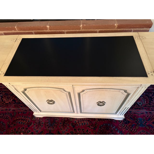 Traditional 1970s French White Rolling Buffet Cabinet With Leaves For Sale - Image 3 of 8