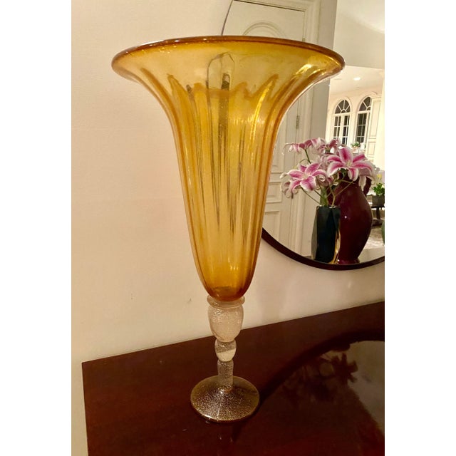 1990s Murano Style Glass Fluted Pedestal Style Dramatic Taper Tulip Vase, Made in Italy For Sale In New York - Image 6 of 9