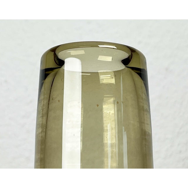 Glass Mid-Century Modern Danish Labrador Series Vase in Yellow Green Glass by Per Lütken for Holmegaard, 1950s For Sale - Image 7 of 16