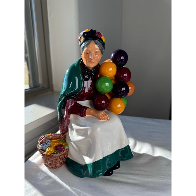 Ceramic Antique Royal Doulton Figurine ~ “The Old Balloon Seller” ~ Hn 1315 For Sale - Image 7 of 10