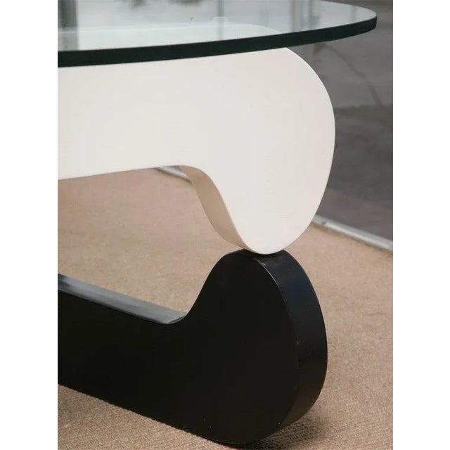 Mid-Century Modern Black and White Noguchi Style Coffee Table For Sale In Miami - Image 6 of 10
