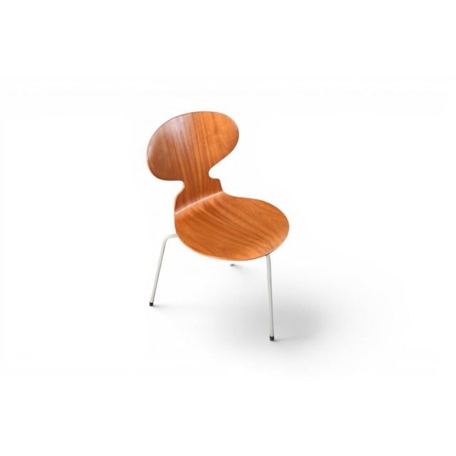 Fritz Hansen Set of Four Arne Jacobsen Ant Chairs in Teak by Fritz Hansen, 1950s For Sale - Image 4 of 11