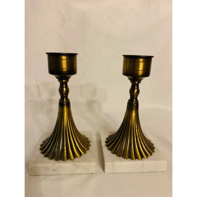 Mid 20th Century Hollywood Regency White Marble and Brass Candlesticks - Set of 2 For Sale In Los Angeles - Image 6 of 13