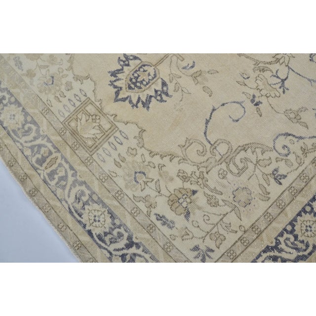 1950s Oversize Oushak Anatolian Floral Carpet For Sale - Image 9 of 10