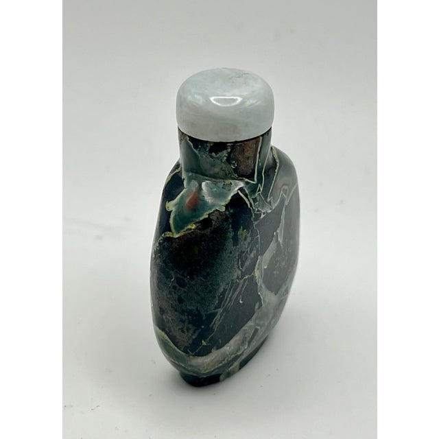 1970s Vintage Frog Skin/Bloodstone Snuff Bottle For Sale - Image 4 of 12