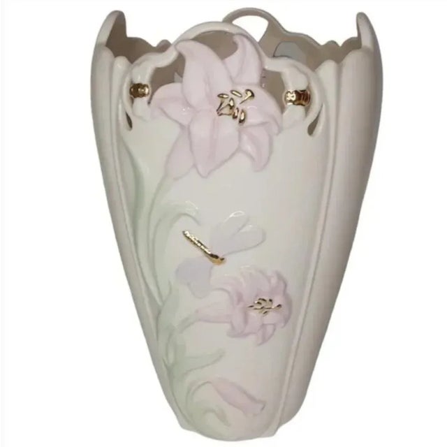 Off-white 1980s Lenox Lilly and Dragonfly Vase With Certificate of Authenticity For Sale - Image 8 of 11