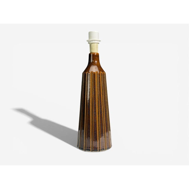 Bruno Karlsson, Large Table Lamp, Brown Stoneware, Sweden, 1960s For Sale - Image 4 of 10