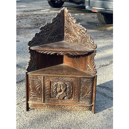 Victorian Corner Wall Cabinet in Oak with Fine Carved Figure and Decoration For Sale - Image 4 of 11