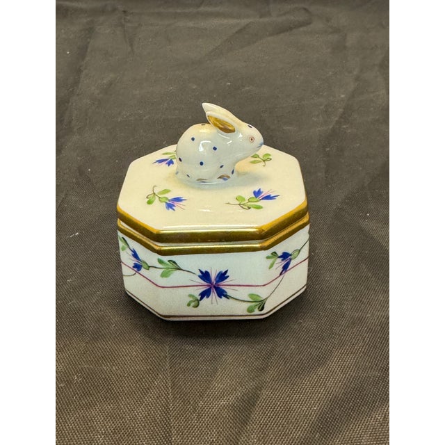 1980s Vintage Herend Blue Garland Bunny Rabbit Porcelain Hand Painted Trinket Box 6020 For Sale - Image 5 of 12