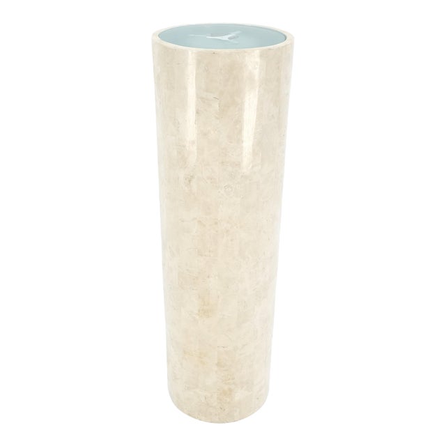 Turning Top Lighted Electrified Tessellated Marble Round Pedestal Stand For Sale