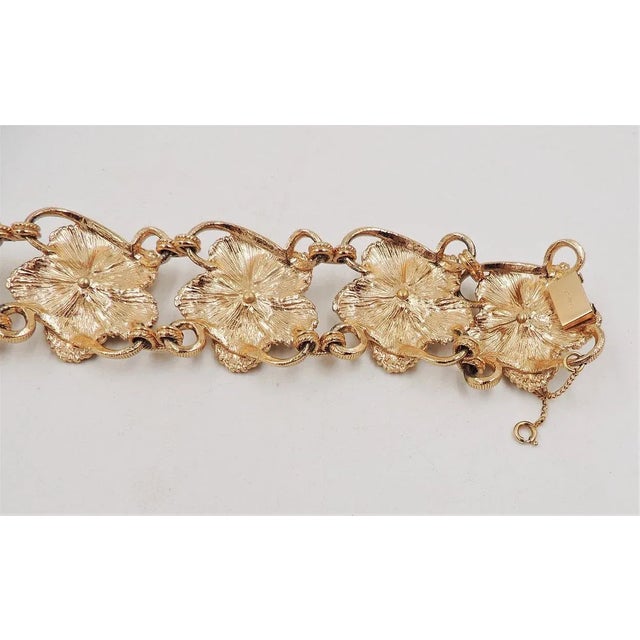 Gold Vintage 1950s Signed Napier Goldtone Faux-Pearl Flower Link Bracelet For Sale - Image 8 of 9