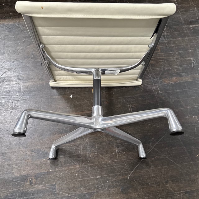 Cream Charles + Ray Eames for Herman Miller Eames Aluminum Group Management Ottoman For Sale - Image 8 of 12