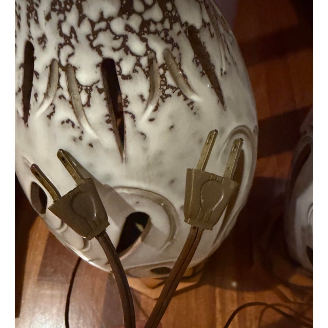 Pair of Vintage Mid-Century Modern Pierced Ceramic Table Lamps With White Lava Glaze and Walnut Bases For Sale - Image 9 of 9