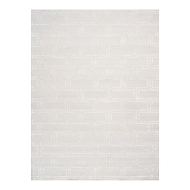 Edgy Hand-Tufted Ivory Area Rug- 9' 9'' X 13' 9'' For Sale