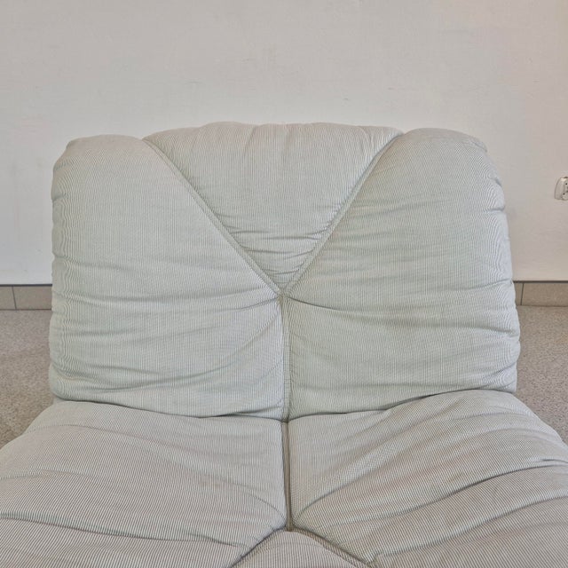 Vintage Italian Lounge Chair in Off-White Upholstery, 1970s For Sale - Image 9 of 12