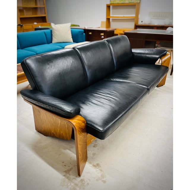 1990s 1990s Ekornes Authentic Black Leather Norwegian "Pegasus" Couch With Walnut Frame/Legs For Sale - Image 5 of 7