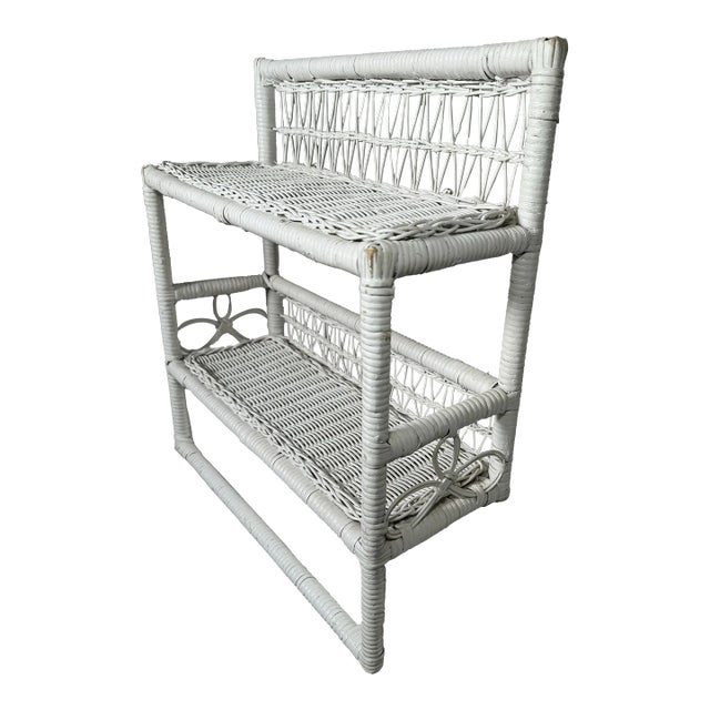 Vintage Coastal White Wicker Double Wall Shelf Towel Bar For Sale